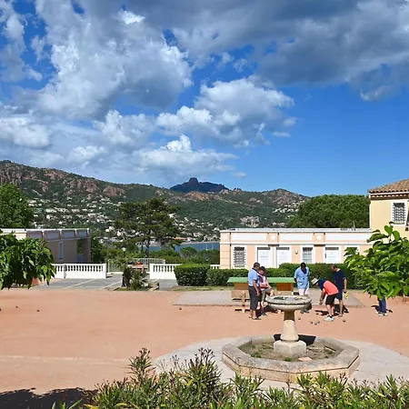 Apartament L'esquinade - P3 112 By Interhome Saint-Raphaël